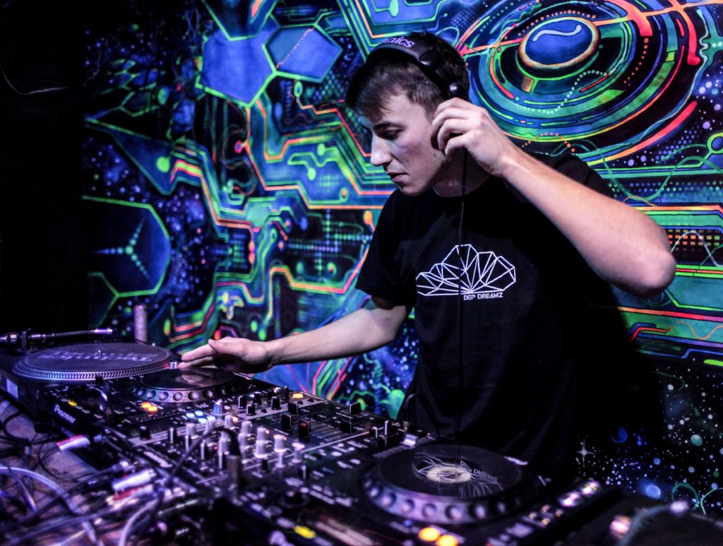 dj